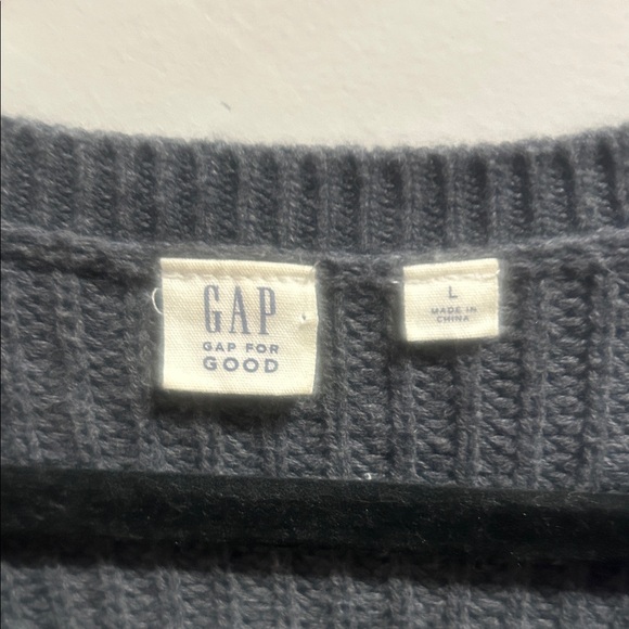 GAP Charcoal and White Crew Neck Sweater - Picture 2 of 11